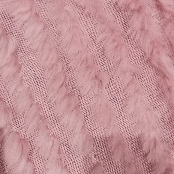 Fur poncho - Picture 4 of 4